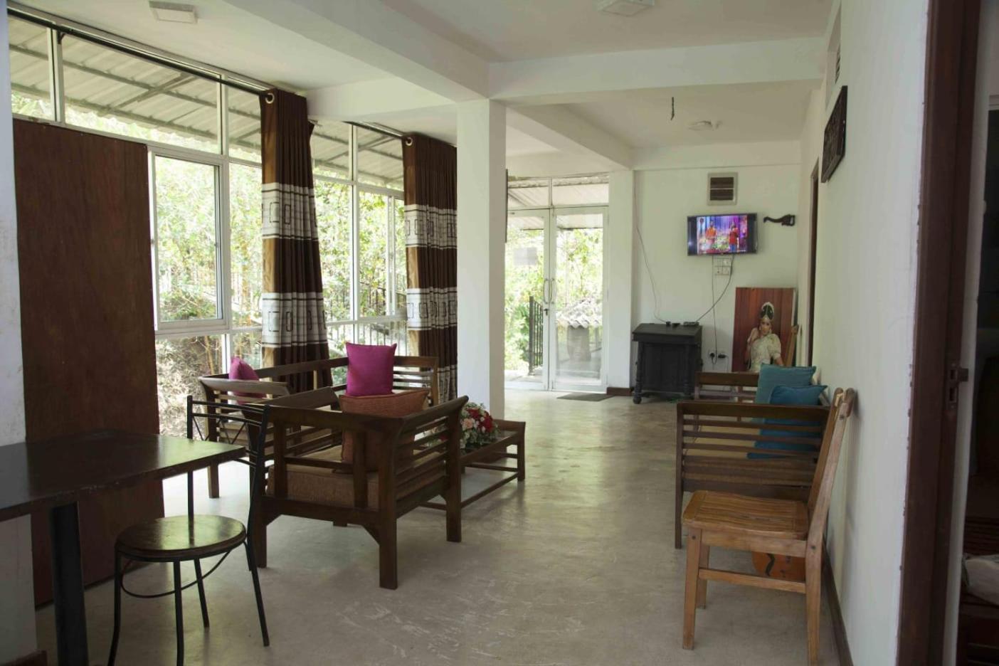 Lodge In 611 Kandy Exterior foto