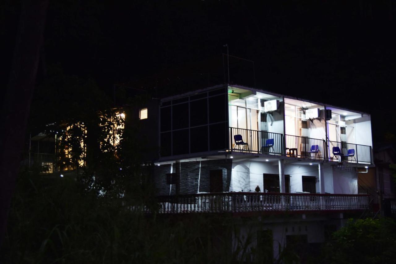 Lodge In 611 Kandy Exterior foto