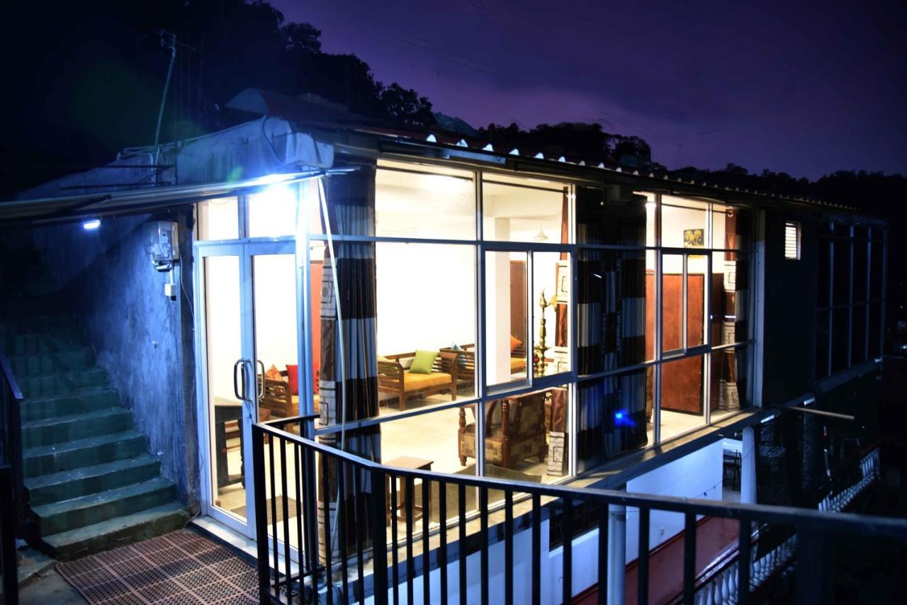Lodge In 611 Kandy Exterior foto